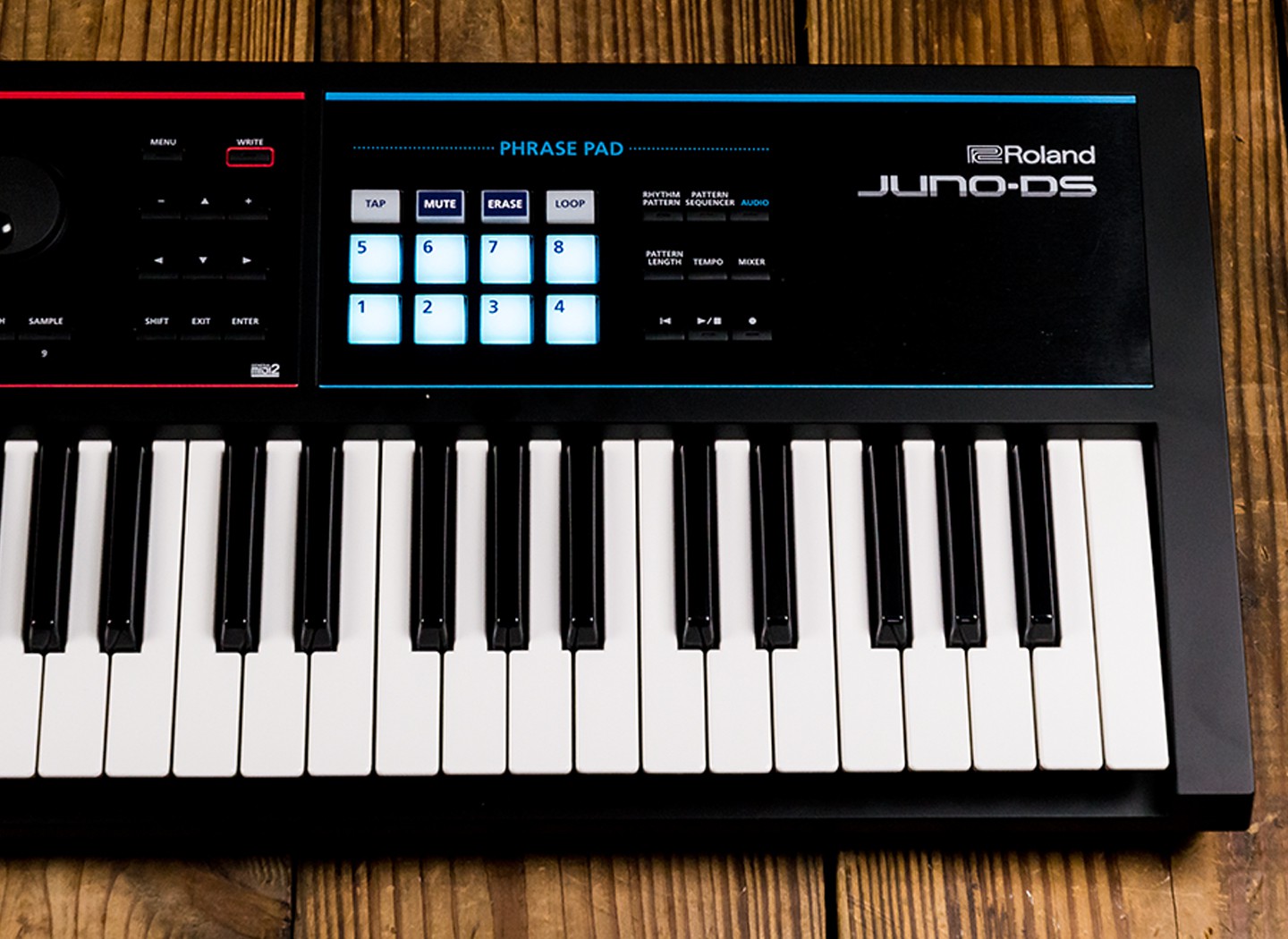 Roland Juno-DS61 61-Key Synthesizer