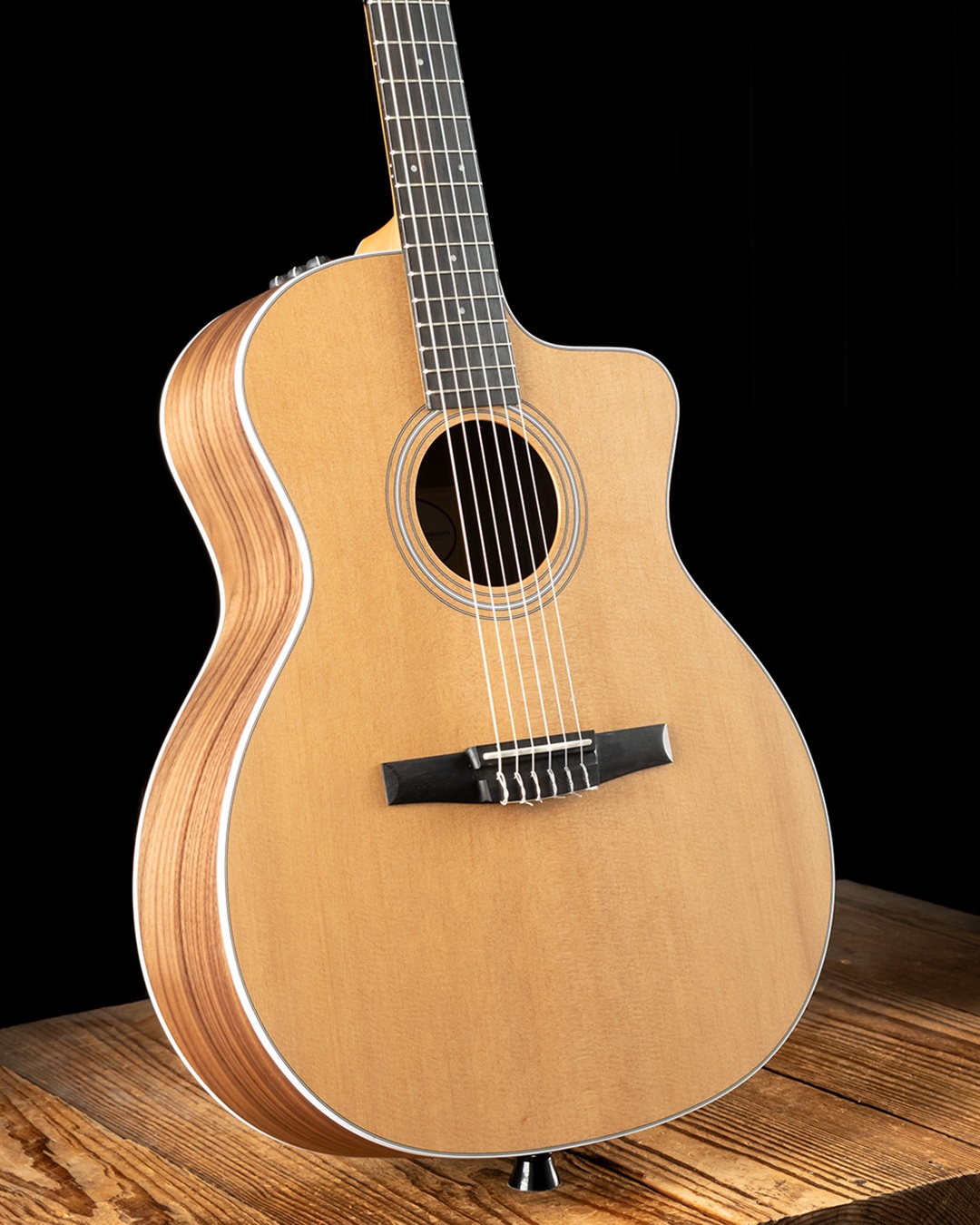 ランキング上位のプレゼント 美品 taylor 214ce-n テイラー