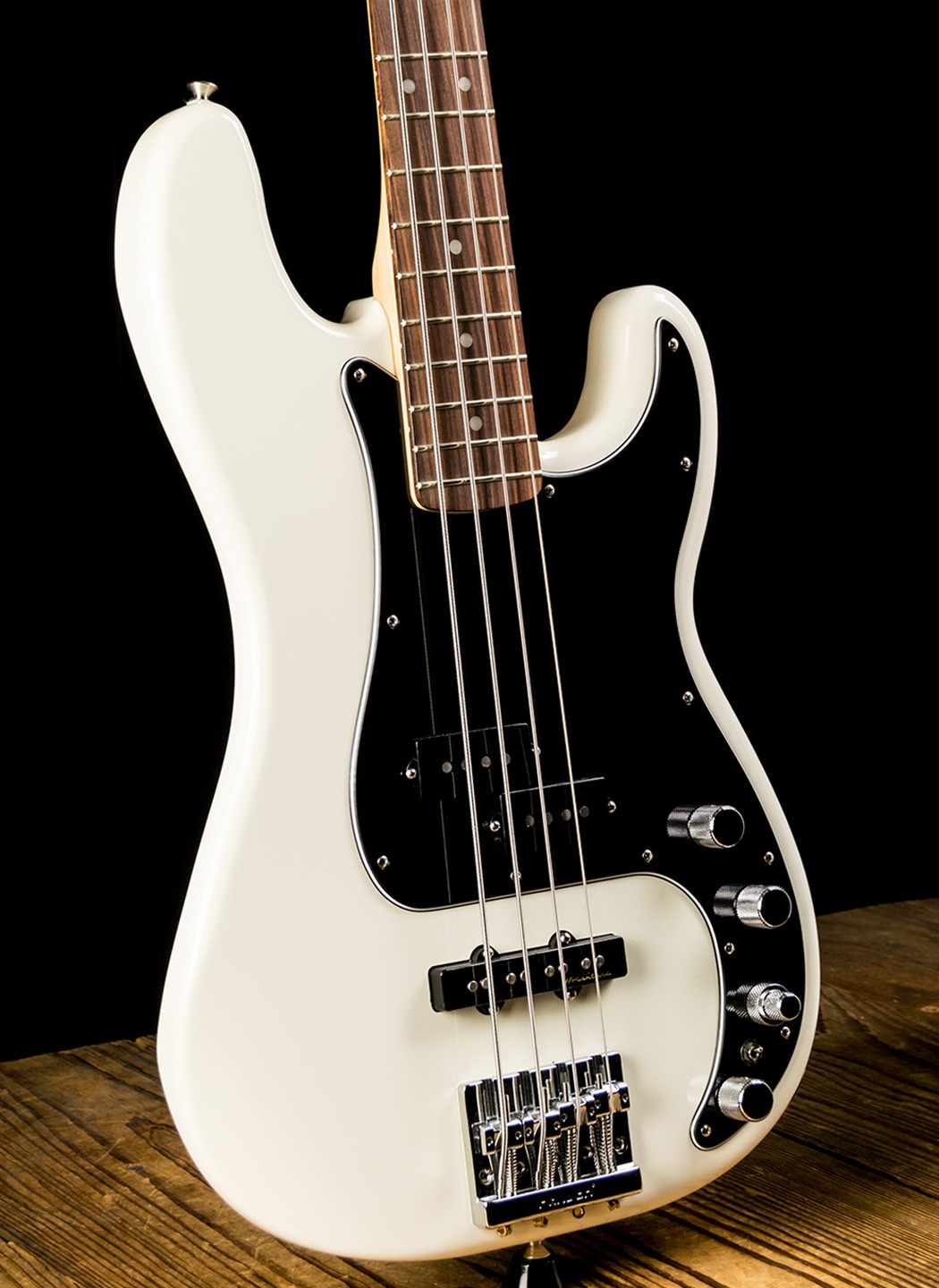 Fender Deluxe Active Precision Bass Special Olympic White Guitar