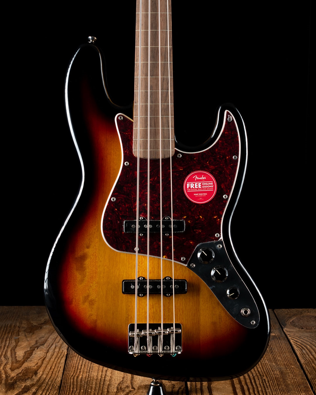 Squier Classic Vibe 60s Fretless Jazz Bass 3 Color Sunburst