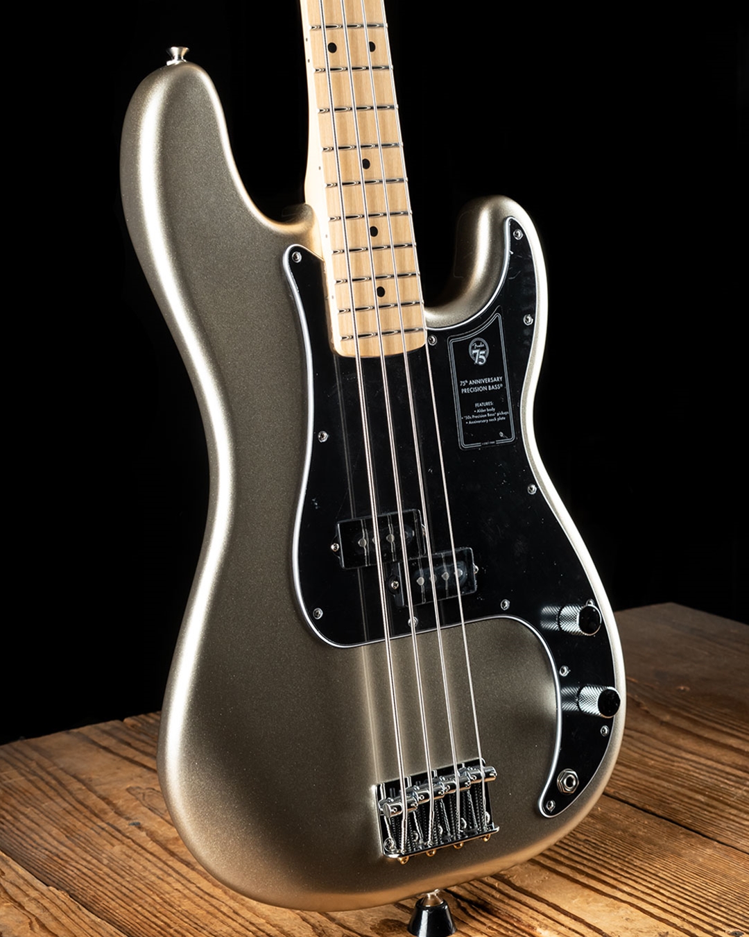 Fender 75th Anniversary P Bass Platinum « Electric Bass Guitar