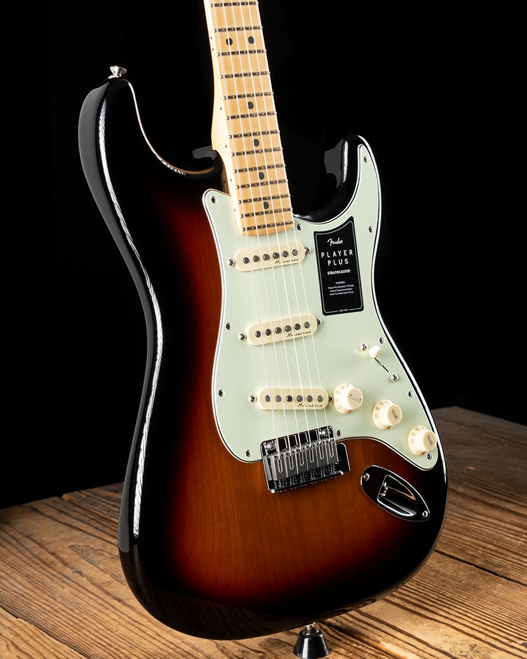 Fender Player Plus Stratocaster - 3-Color Sunburst