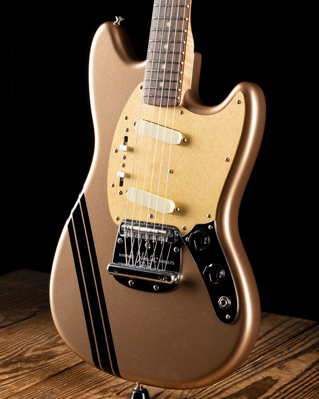 Fender Custom Shop 1964 Mustang - Fire Mist Gold w/Stripe