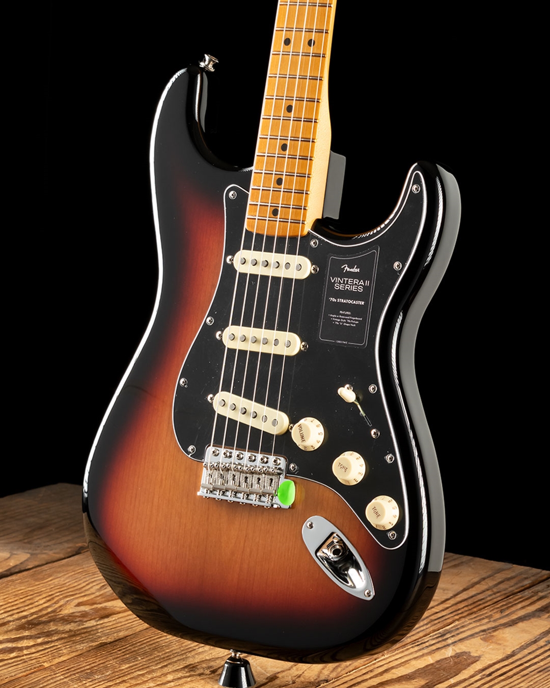 Fender Vintera II '70s Stratocaster - 3-Color Sunburst