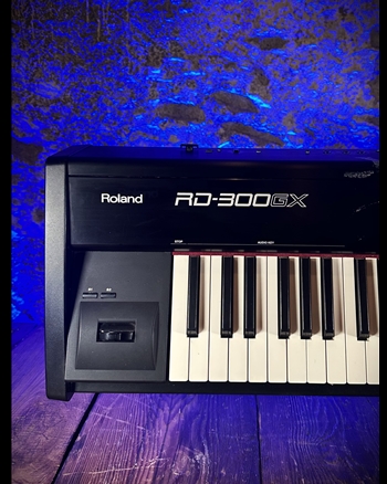 Roland RD-300GX 88-Key Digital Stage Piano *USED*