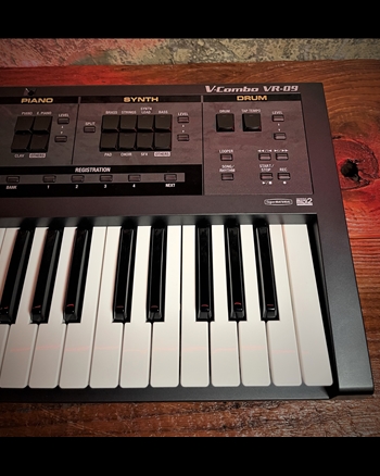 Roland V-Combo VR-09 - 61-Key Live Performance Keyboard *USED*