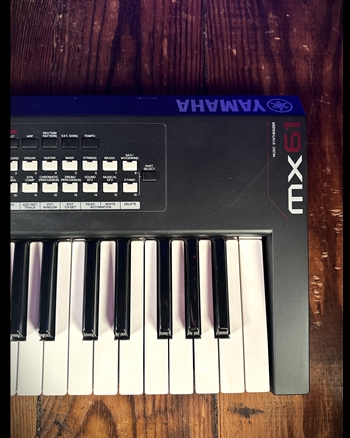 Yamaha MX61 - 61-Key Synthesizer *USED*