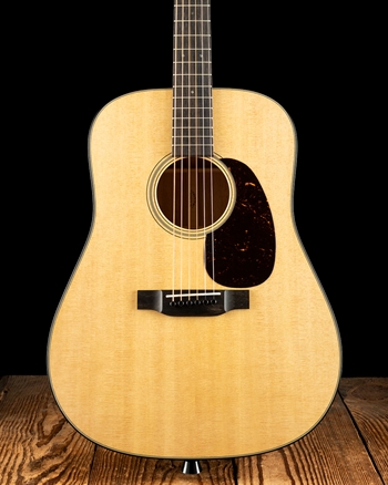 Martin D-18 - Natural *USED*