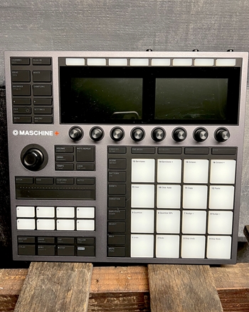 Native Instruments Maschine+ Standalone Production & Performance Instrument *USED*