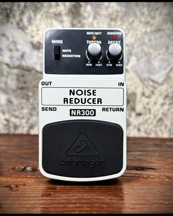 Behringer NR300 Noise Reducer Pedal *USED*
