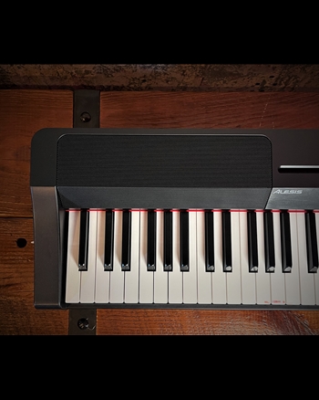 Alesis Prestige Artist 88-Key Digital Piano *USED*