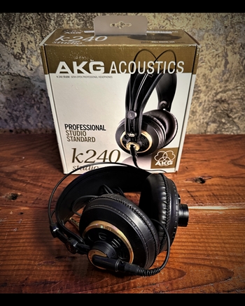 AKG K240 Professional Studio Headphones *USED*