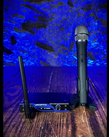 Voco Pro UHF-18 Wireless Microphone System *USED*