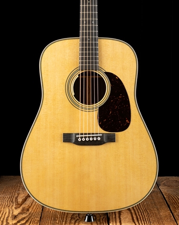 Martin HD-28E LR Baggs (2025) - Natural