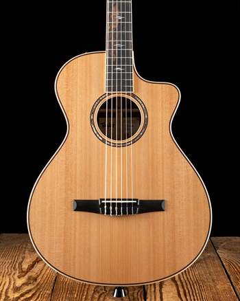 Taylor 812ce-N Cedar Top - Natural