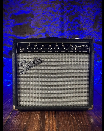 Fender Champion 20 - 20 Watt 1x8" Guitar Combo *USED*