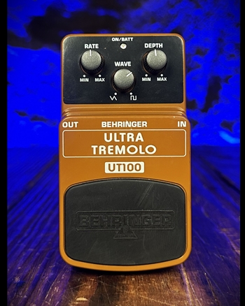 Behringer UT100 Ultra Tremolo Pedal *USED*