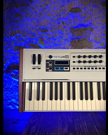 Arturia KeyLab 88 - 88-Key MIDI Keyboard Controller - White *USED*