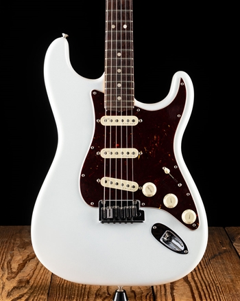 Fender American Ultra Stratocaster SSS - Arctic Pearl *USED*