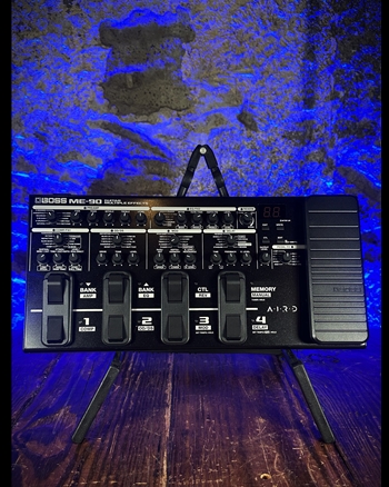 BOSS ME-90 Guitar Multi-Effects Pedal *USED*