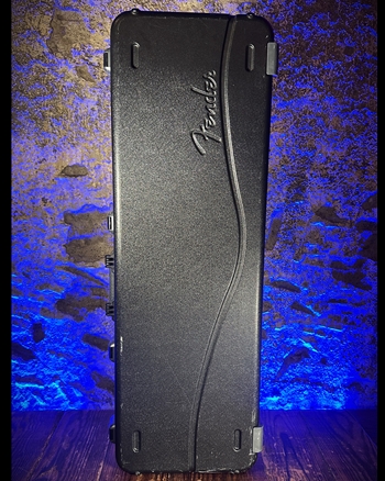 Fender Molded TSA Bass Hardshell Case *USED*