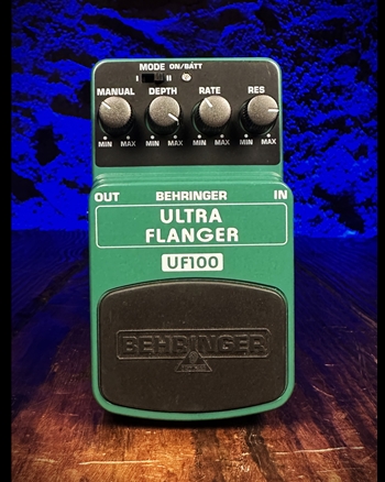 Behringer UF100 Ultra Flanger Pedal *USED*