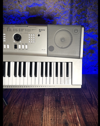 Yamaha YPG-235 88-Key Portable Grand Keyboard *USED*