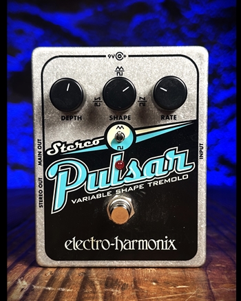 Electro-Harmonix Stereo Pulsar Variable Shape Tremolo Pedal *USED*