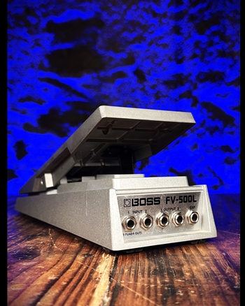 BOSS FV-500L Stereo Volume Pedal *USED*