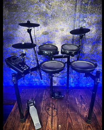 Roland TD-11 Electronic Drum Set *USED*