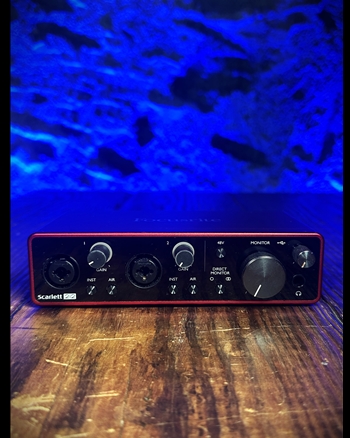 Focusrite Scarlett 2i2 - 2x2 USB Audio Interface (2nd Gen) *USED*