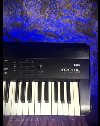 Korg KROME 73-Key Music Workstation *USED*