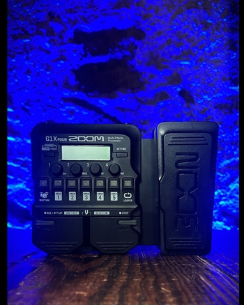 Zoom G1X FOUR Multi-Effects w/Expression Pedal *USED*