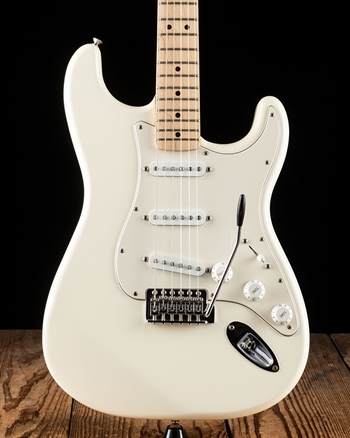 Fender Standard Stratocaster - Arctic White *USED*