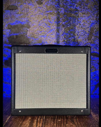 Fender Blues Junior IV - 15 Watt 1x12" Guitar Combo *USED*