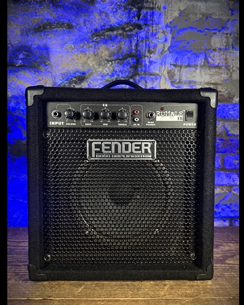 Fender Rumble 15 - 15 Watt 1x8" Bass Combo *USED*