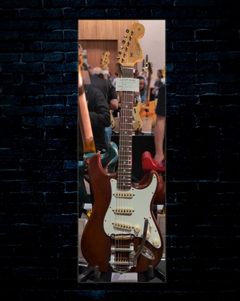 Fender Custom Shop Limited Edition Journeyman Relic Bigsby Stratocaster - Walnut