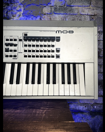 Yamaha MO8 88-Key Music Production Synthesizer *USED*