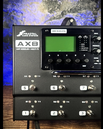 FRACTAL AX8 Modeler/Multi-Effects Processor *USED*