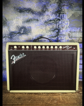 Fender Super-Sonic 22 - 22 Watt 1x12" Guitar Combo *USED*