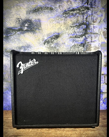 Fender Mustang LT25 - 25 Watt 1x8" Guitar Combo *USED*