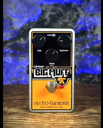 Electro-Harmonix Big Muff Pi Distortion Pedal *USED*