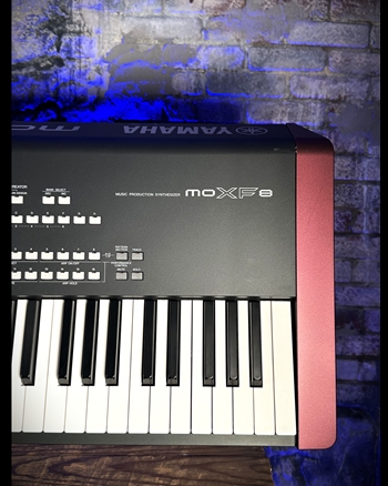 Yamaha MOXF8 88-Key Synthesizer Workstation *USED*