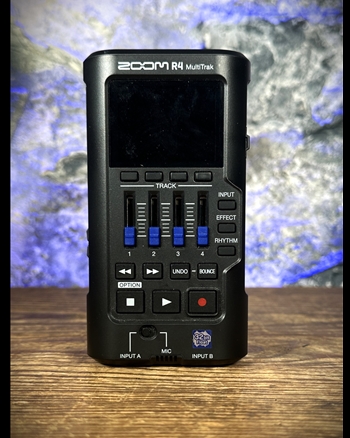 Zoom R4 MultiTrak 4-Track Mixer/Recorder *USED*