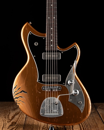 NOVO Serus J LTD - Aztec Gold Over Bull Black
