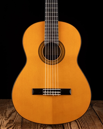 Yamaha CG-102 - Natural *USED*