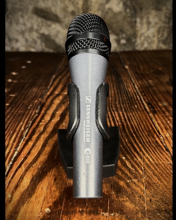 Sennheiser e835 Dynamic Cardioid Vocal Microphone *USED*